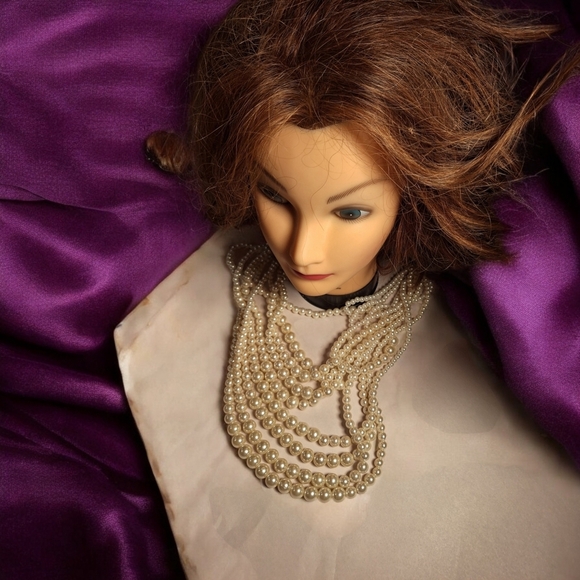 Faux Pearl Fashion Mob Wife Necklace 9 Strands Graduated Beads White Old Money - Picture 2 of 7